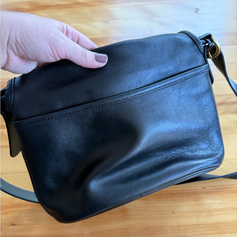 Vintage Coach Black Leather Shoulder Bag - Picture 10 of 13